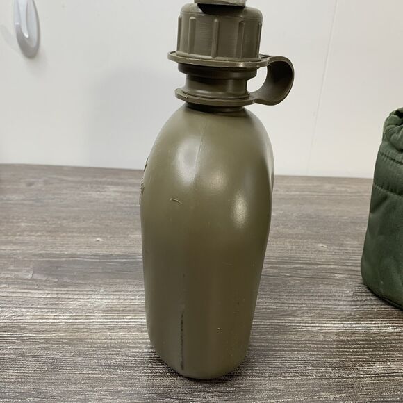US Military Water Canteen, Lined Cover LC-2 & Metal Cup Unicor SPO100-03-F-EA78 - Picture 11 of 15